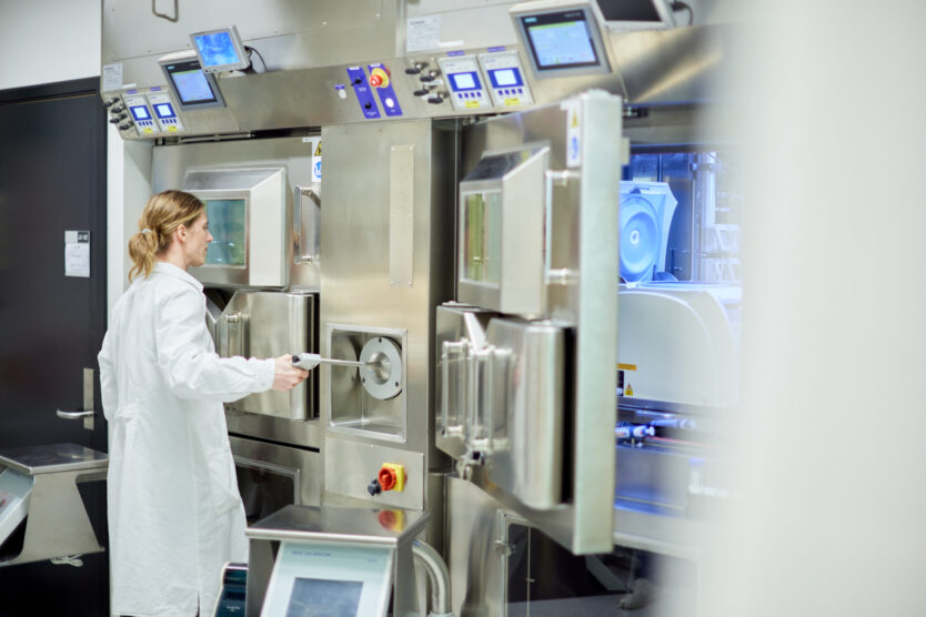 A lab hot cell